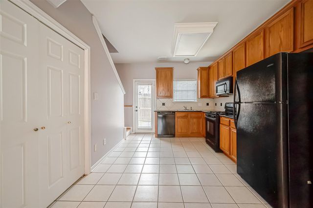 206 Sydnor Street, Houston, TX 77020
