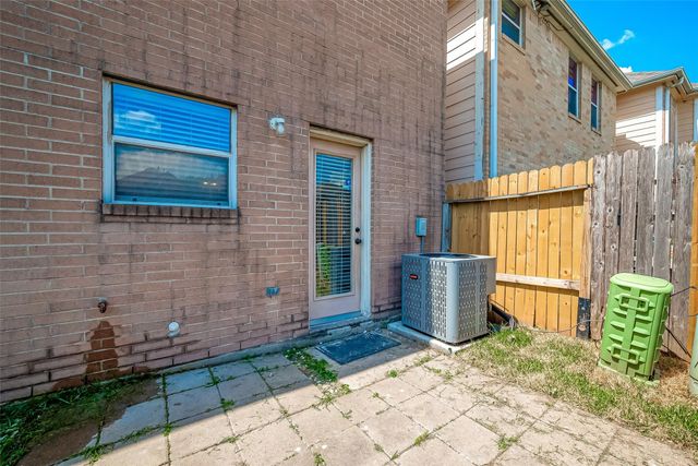 206 Sydnor Street, Houston, TX 77020