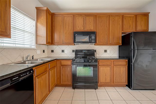 206 Sydnor Street, Houston, TX 77020