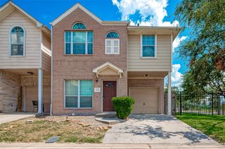 206 Sydnor Street, Houston, TX 77020
