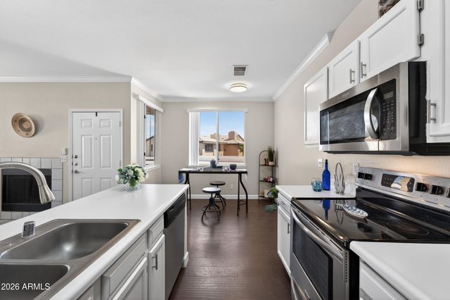 7009 E Acoma Drive 2073, Scottsdale, AZ 85254