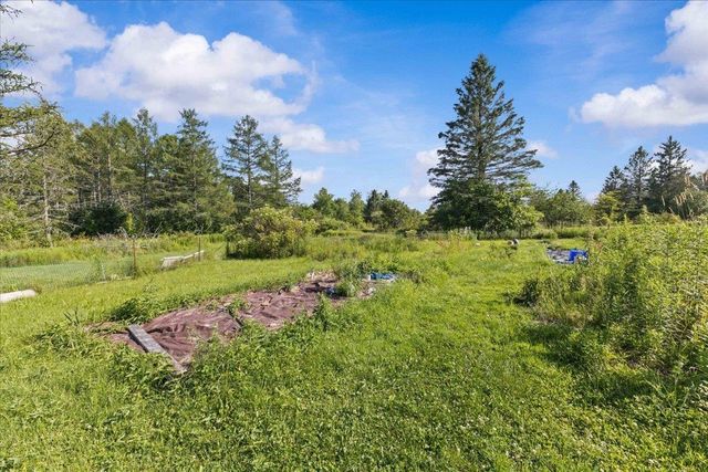 214 Old Stage Road, Essex, VT 05452