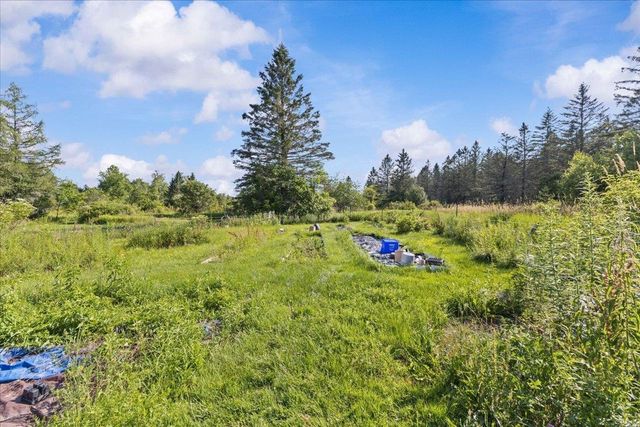 214 Old Stage Road, Essex, VT 05452