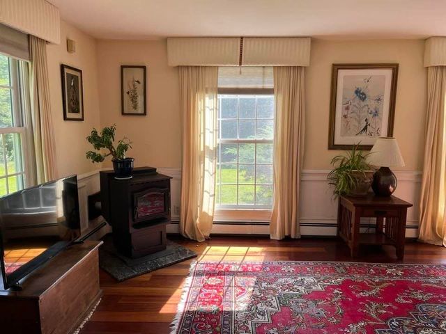 214 Old Stage Road, Essex, VT 05452