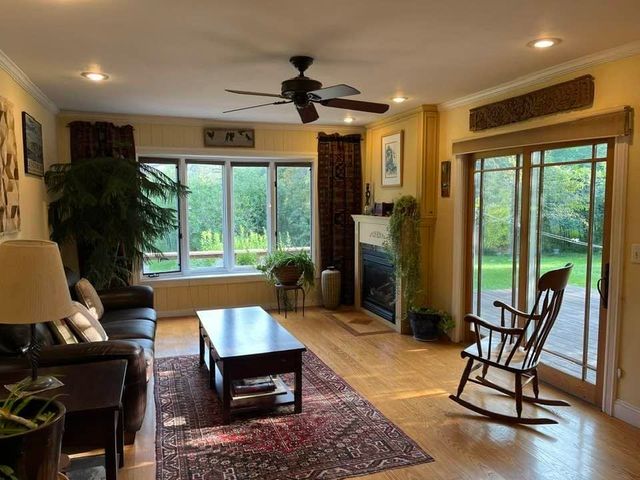 214 Old Stage Road, Essex, VT 05452