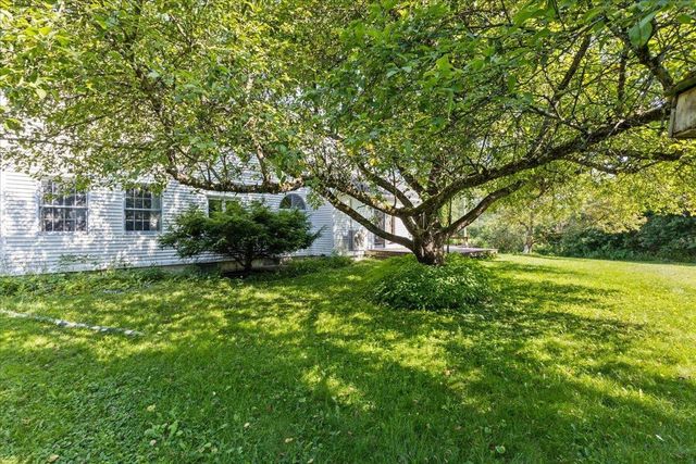 214 Old Stage Road, Essex, VT 05452
