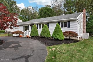 25 Frantone Lane, Colonie, NY 12211