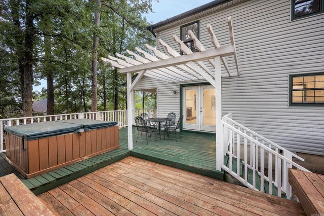 2101 Hickory Nut Court, Little Rock, AR 72211