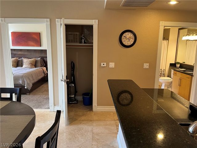210 East Flamingo Road 316, Las Vegas, NV 89169