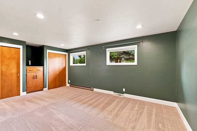 609 W Barnes Rd, Spokane, WA 99218