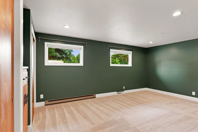 609 W Barnes Rd, Spokane, WA 99218