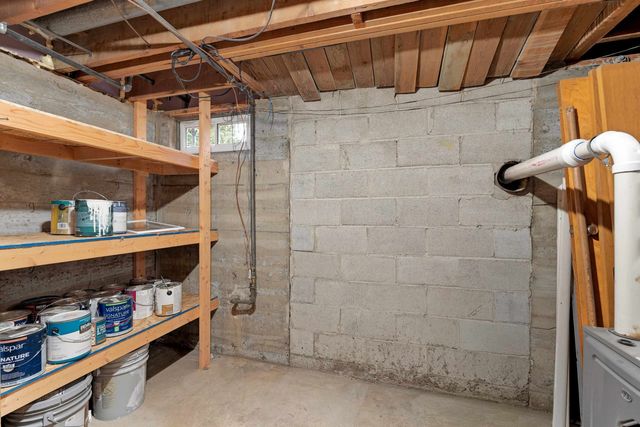 609 W Barnes Rd, Spokane, WA 99218