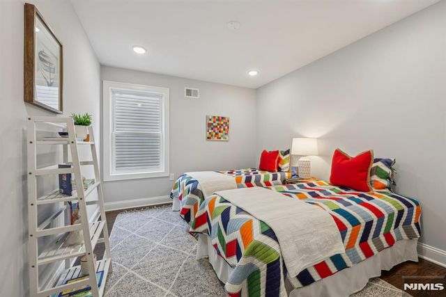 139 15th Street, East Orange, NJ 07017