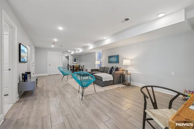 139 15th Street, East Orange, NJ 07017