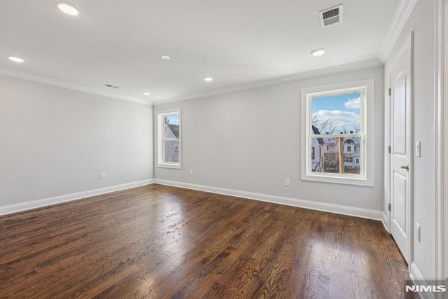 139 15th Street, East Orange, NJ 07017