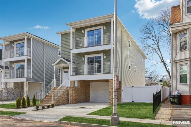 139 15th Street, East Orange, NJ 07017