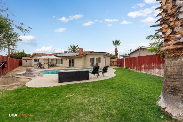 3213 Pesante Road, Bakersfield, CA 93306