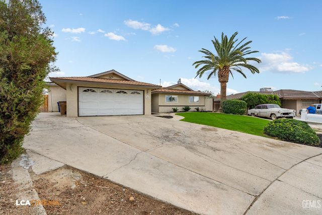 3213 Pesante Road, Bakersfield, CA 93306