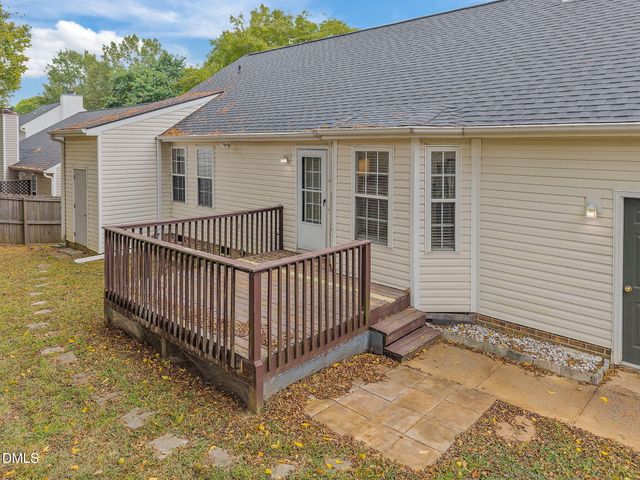 122 Alberbury Commons Court, Wake Forest, NC 27587