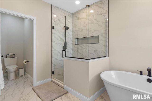 55 Firefly Court, Chatham, IL 62629