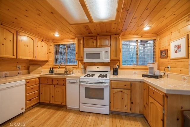 41714 Switzerland, Big Bear Lake, CA 92315