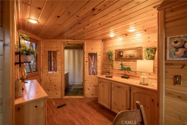 41714 Switzerland, Big Bear Lake, CA 92315