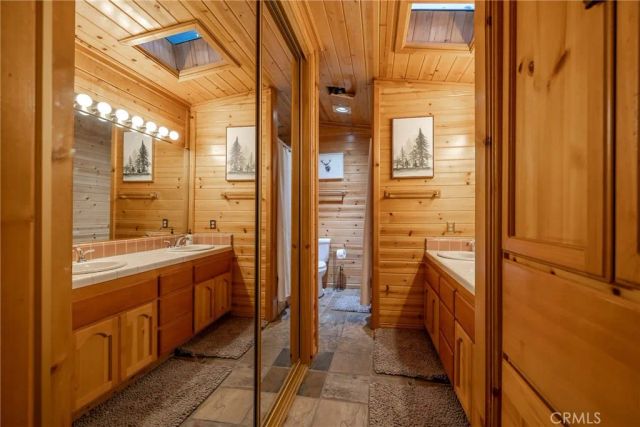 41714 Switzerland, Big Bear Lake, CA 92315