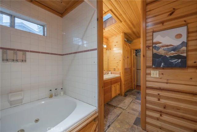 41714 Switzerland, Big Bear Lake, CA 92315
