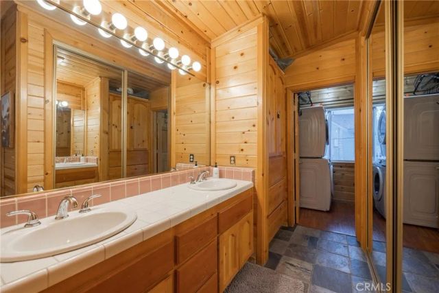 41714 Switzerland, Big Bear Lake, CA 92315