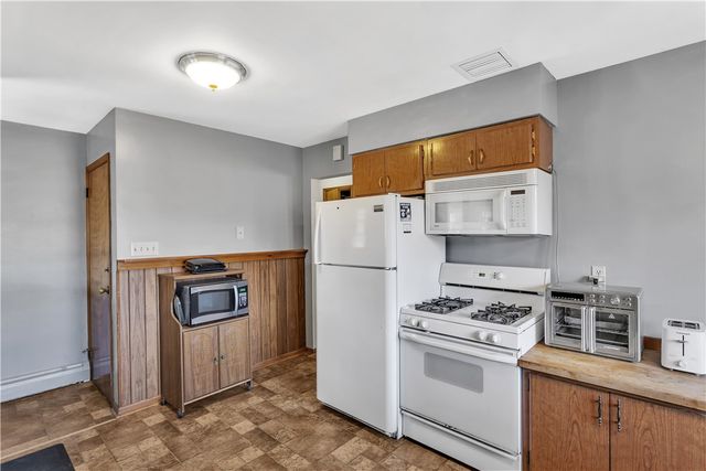 108 Rush Avenue, New Eagle, PA 15067