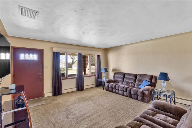 108 Rush Avenue, New Eagle, PA 15067