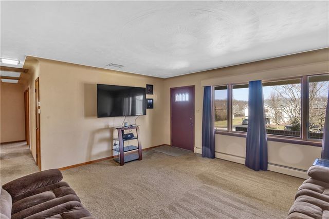 108 Rush Avenue, New Eagle, PA 15067