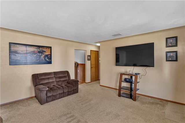 108 Rush Avenue, New Eagle, PA 15067