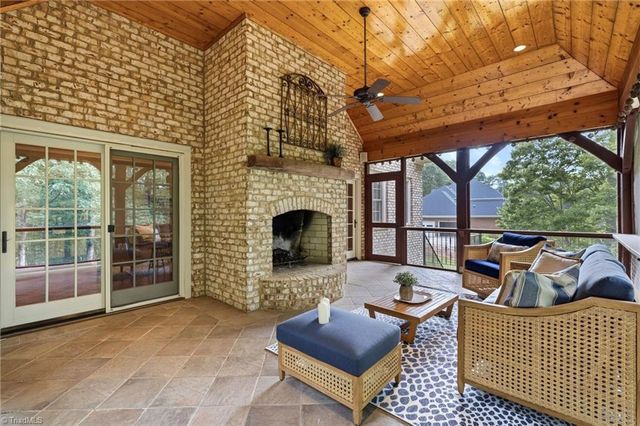 141 Wellsprings Court, Pfafftown, NC 27040