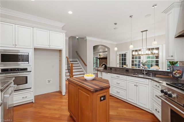 141 Wellsprings Court, Pfafftown, NC 27040