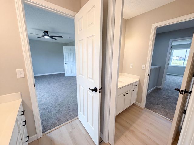 2197 11th Avenue SE, Cambridge, MN 55008