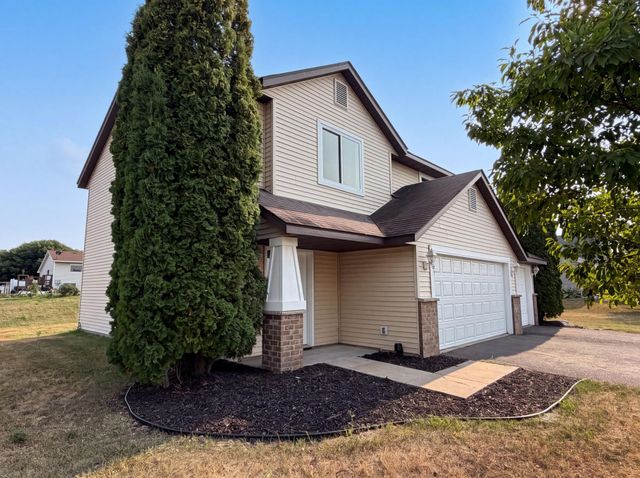 2197 11th Avenue SE, Cambridge, MN 55008