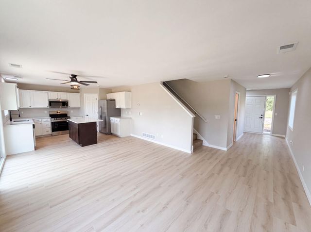 2197 11th Avenue SE, Cambridge, MN 55008