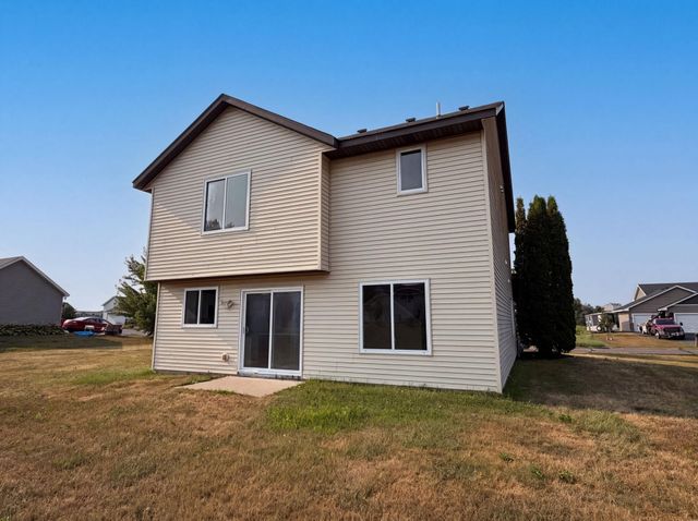 2197 11th Avenue SE, Cambridge, MN 55008