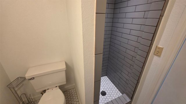 3741 Hilltop Road, Fort Worth, TX 76109