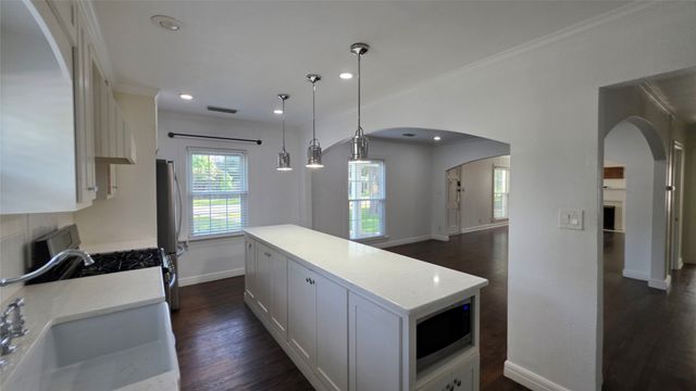 3741 Hilltop Road, Fort Worth, TX 76109