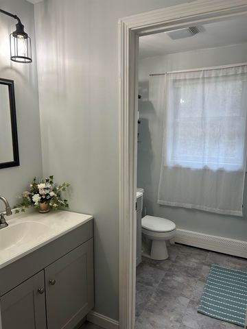 5 Pebble Court, Merrimack, NH 03054