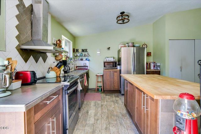16801 Gross Drive, Bend, OR 97707