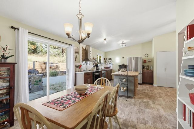 16801 Gross Drive, Bend, OR 97707