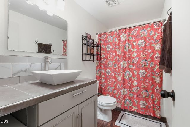 16801 Gross Drive, Bend, OR 97707