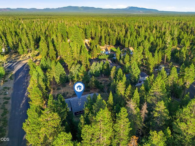 16801 Gross Drive, Bend, OR 97707