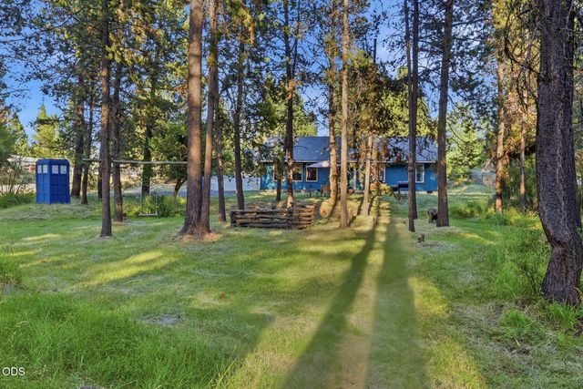 16801 Gross Drive, Bend, OR 97707