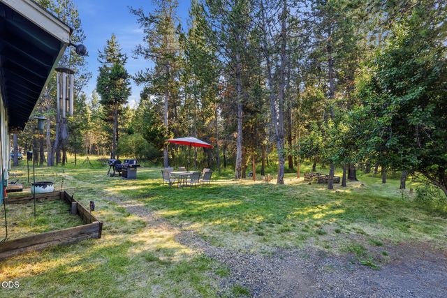 16801 Gross Drive, Bend, OR 97707