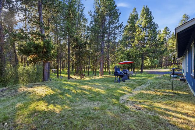16801 Gross Drive, Bend, OR 97707