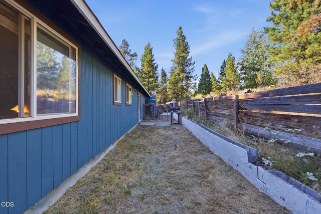 16801 Gross Drive, Bend, OR 97707